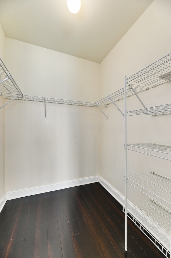 Building Photo - 501 N Clinton St