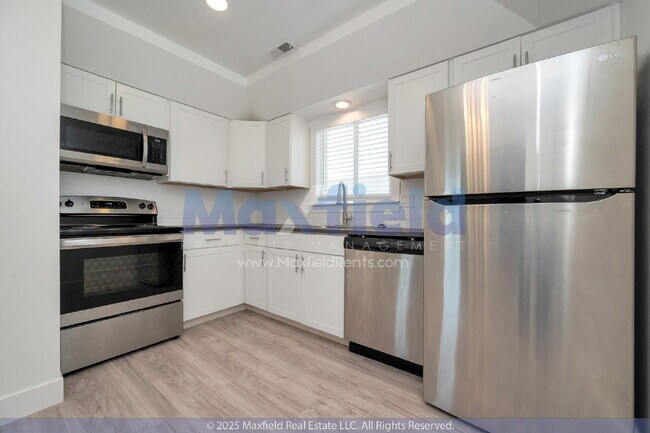 Building Photo - FREE MONTH! North Salt Lake 2 BD 1 BA - $500.00 Security Deposit OAC -Brookside Lofts Unit 01