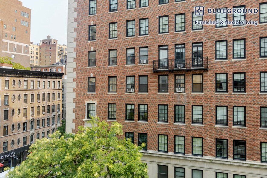 Building Photo - 160 E 88th St