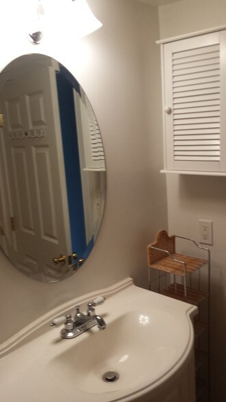 Building Photo - 20 Horton St