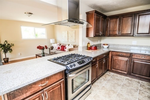 Building Photo - AVAILABLE NOW! GORGEOUS & SPACIOUS 3BD/2BA HOME IN CLAIREMONT! ONLY $4,595/mo!