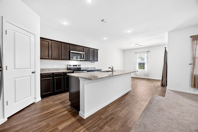Building Photo - 1024 Banyon Tree Ln