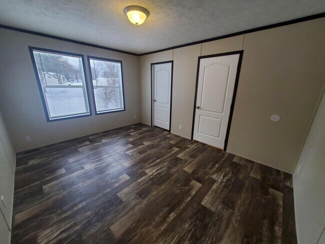 Building Photo - 17 Mockingbird Hill Dr