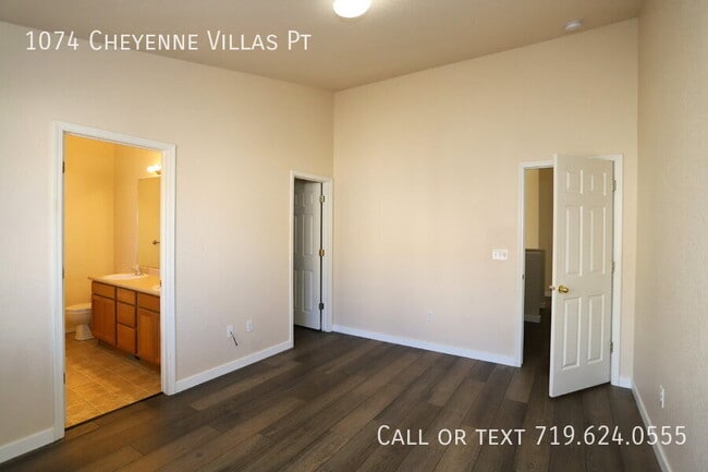 Building Photo - 1074 Cheyenne Villas Point