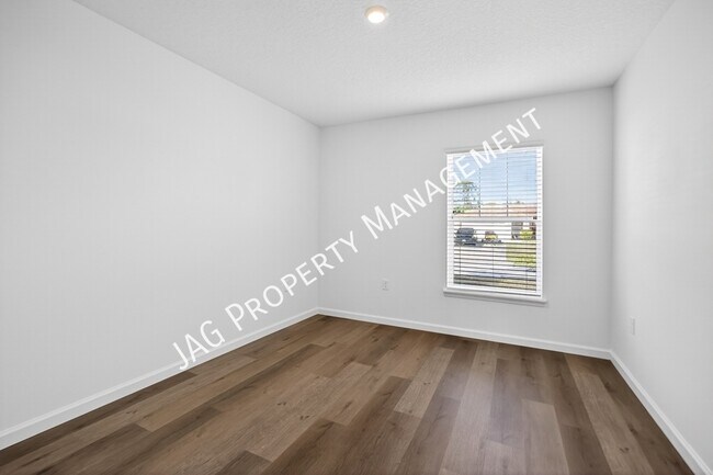 Building Photo - 251 Vin Rose Cir SE