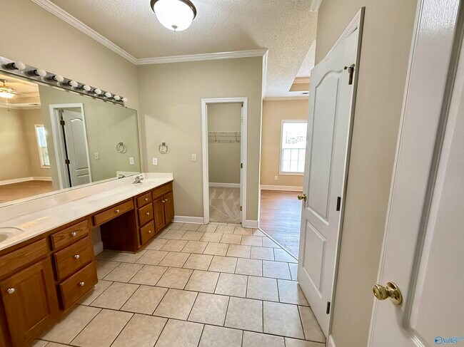Building Photo - 108 N Star Dr