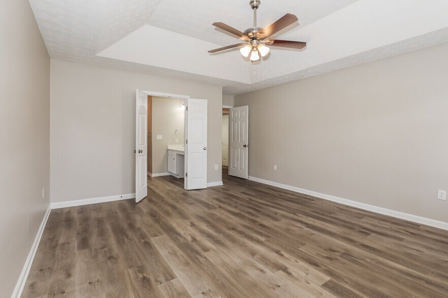 Building Photo - 733 Sinclair Way