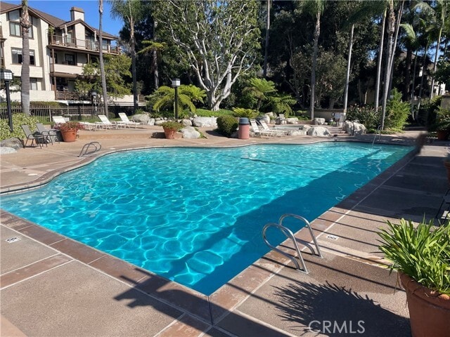Building Photo - 2563 Plaza del Amo