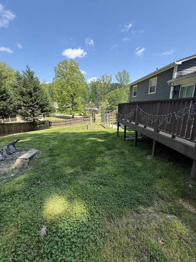 Building Photo - 7010 Sorrell Ln