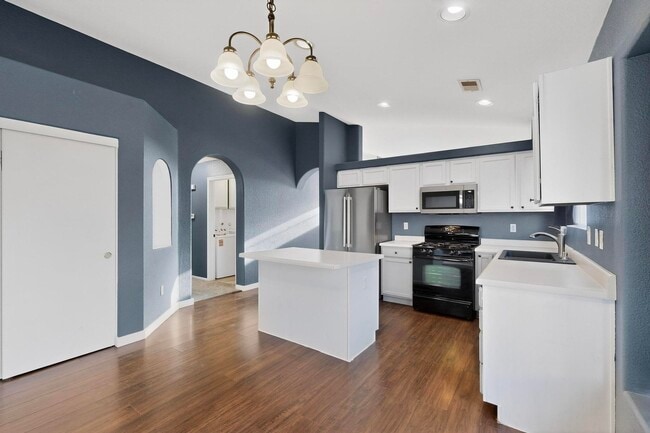 Building Photo - 3212 Ocate Meadows Ct NE