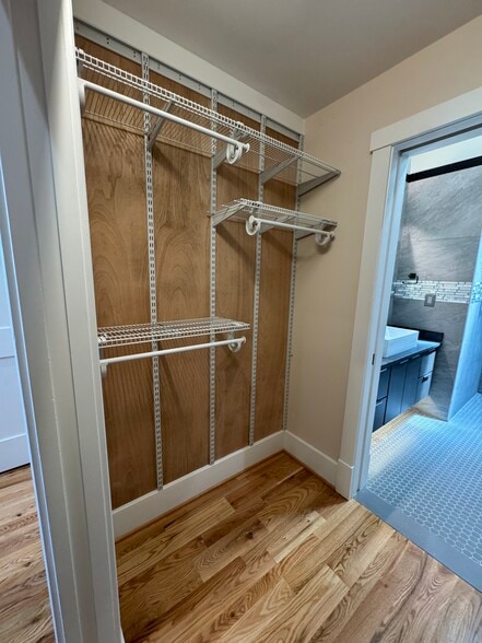Walk in Closet - 2031 Maryland Ave
