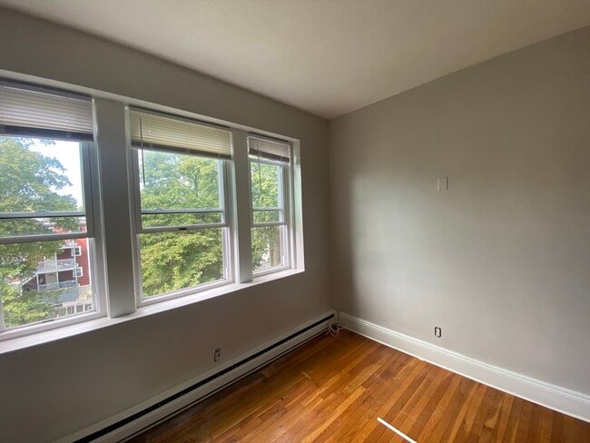 Building Photo - 451 Norfolk St