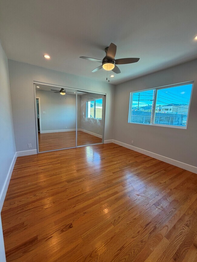 Building Photo - 4443 Clayton Ave