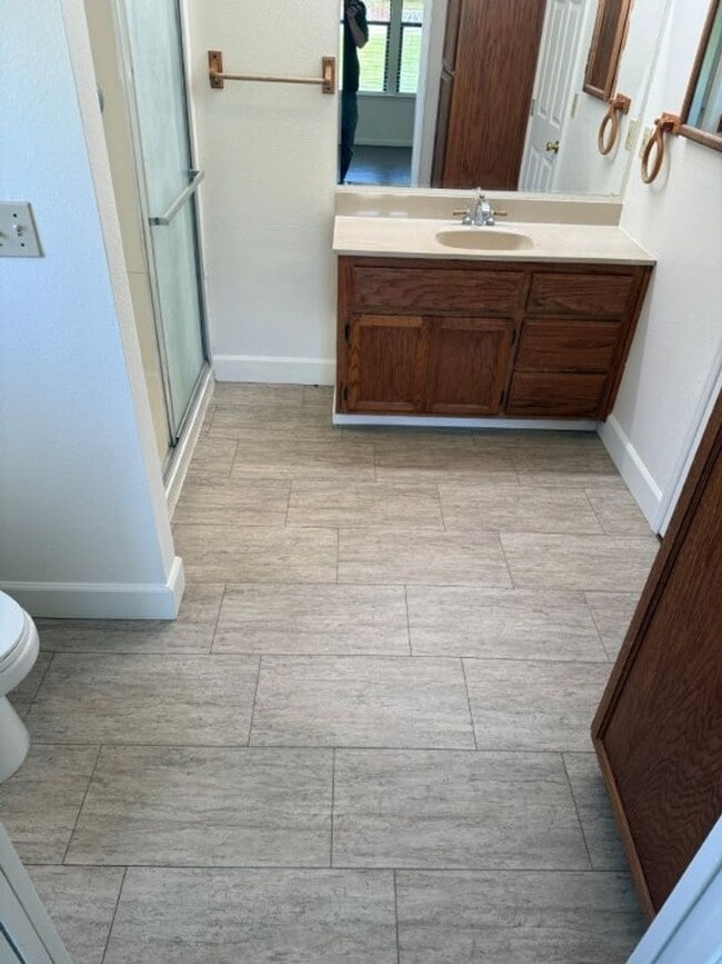 Building Photo - Unique 2 Bedroom Country Property Vacaville *Star Rentals