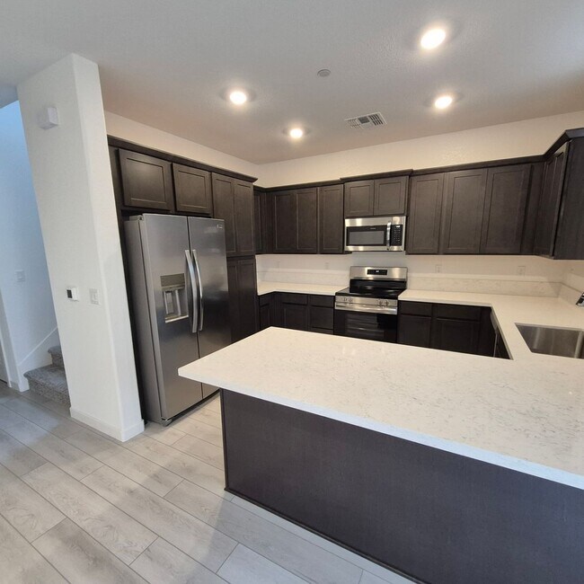 Building Photo - Brand New 4 Bedroom Home in Lennar's Cyan Community