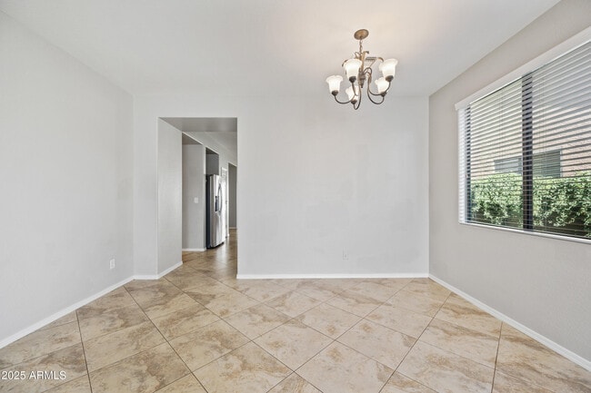 Building Photo - 3738 W Memorial Dr