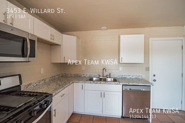 Building Photo - 3453 E Willard St