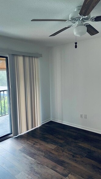 Building Photo - 2454 SE Garden Terrace