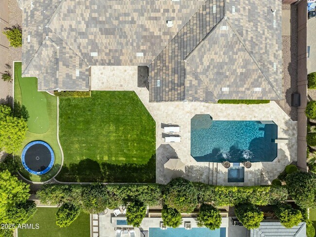 Building Photo - 2051 E Aris Dr