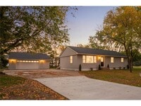 Building Photo - 15240 Kangaroo St NW