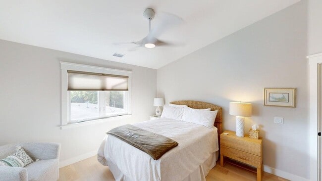 Building Photo - Beautifully Designed Country Club Home Offered July and August 2026