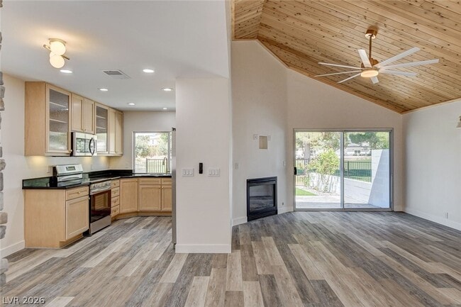 Building Photo - 2999 Bel Air Dr