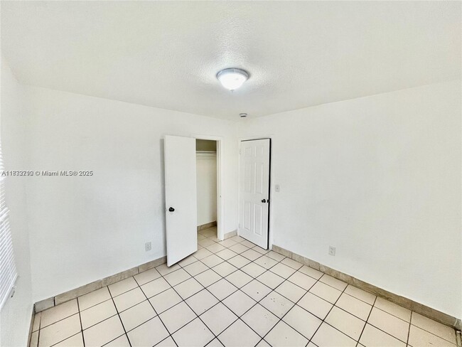 Building Photo - 701 NW 7th Ave