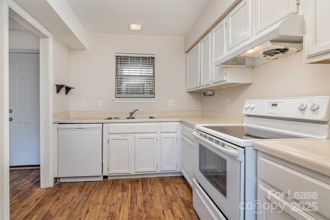 Building Photo - 3312 Heathstead Place