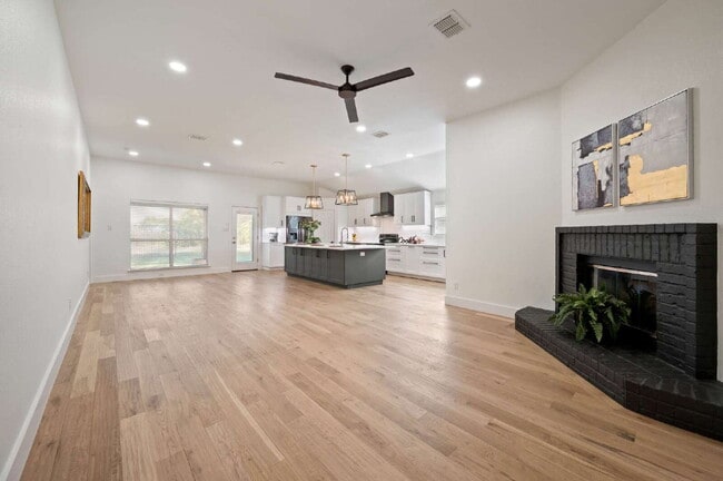 Building Photo - Renovated 4BR, Open Concept, Greenbelt Lot, Keller ISD