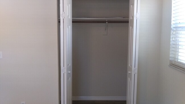 Building Photo - 5168 Taylor Ave