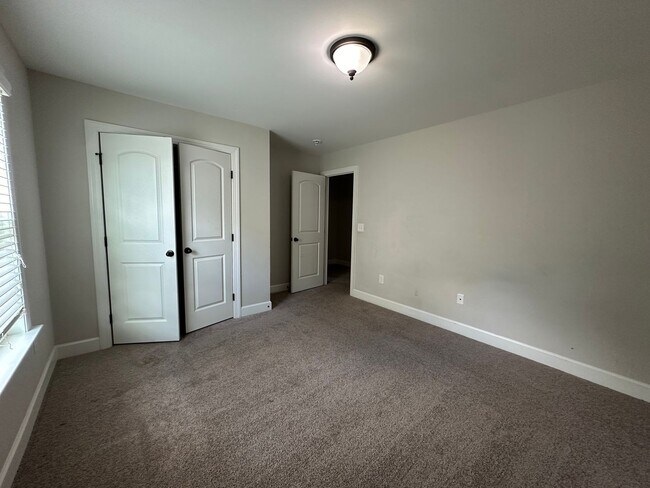 Building Photo - 4BED / 2.5BATH BEAUTIFUL HOME IN ANDERSON ...