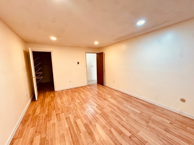 Building Photo - 14B Mayberry Dr