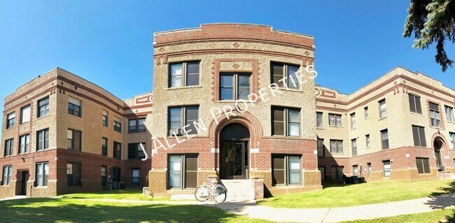 Building Photo - 313 N 12th St