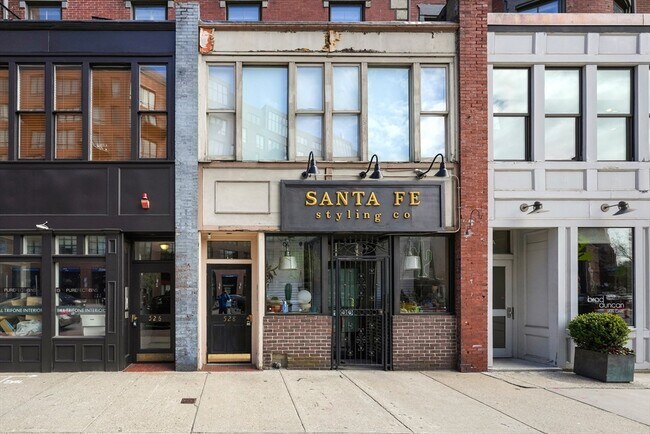 Building Photo - 528 Tremont St