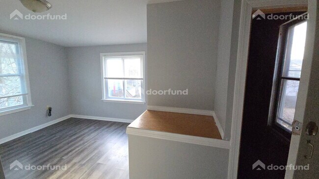 Building Photo - 17 Wachusett St