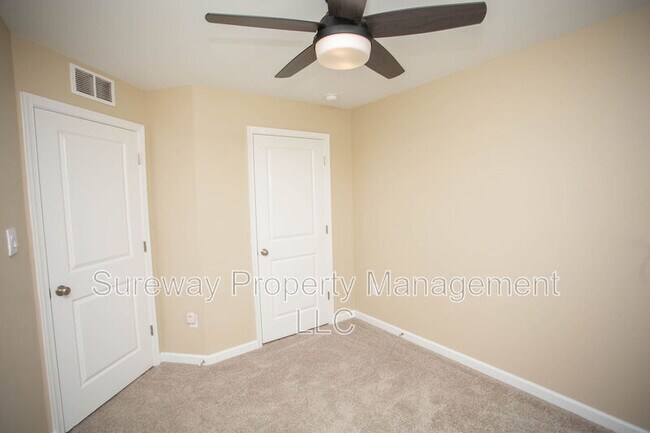 Building Photo - 239 Macoun Way