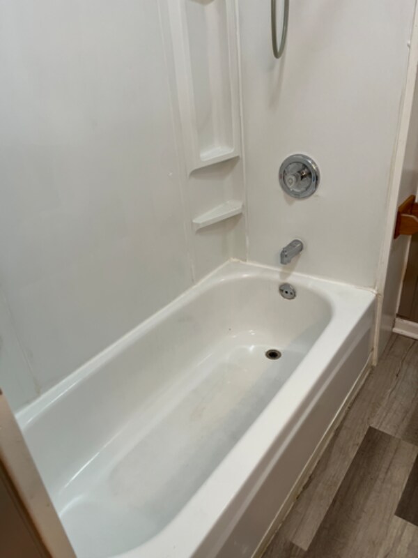 Building Photo - 458 Main St