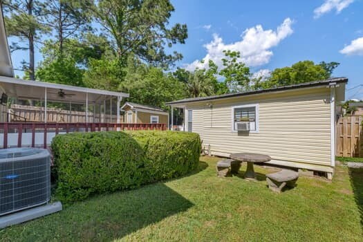 Building Photo - $250 Off Your Second Month's Rent + $250 Referral Bonus | Student-Friendly 3BR Home Minutes from ...