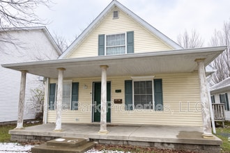 Building Photo - 1010 W 30th St