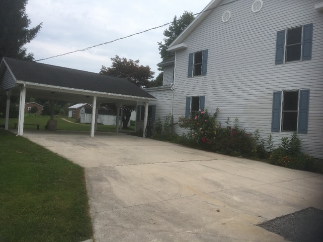 Building Photo - 508 N Front St