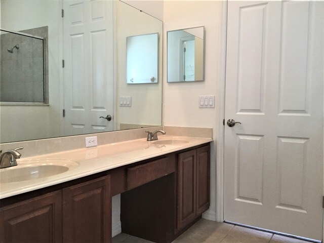 Building Photo - 1808 Sand Arbor Circle