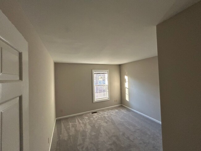 Building Photo - 3 Bedroom Townhouse in Wildwood Trace - Vo...