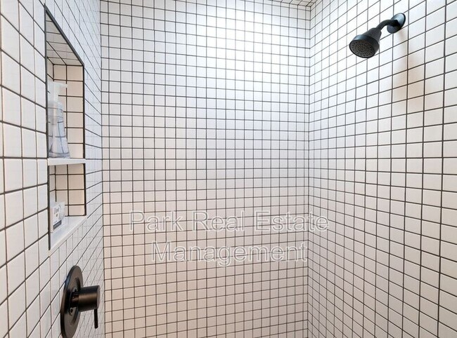 Building Photo - 901 E Edenton St