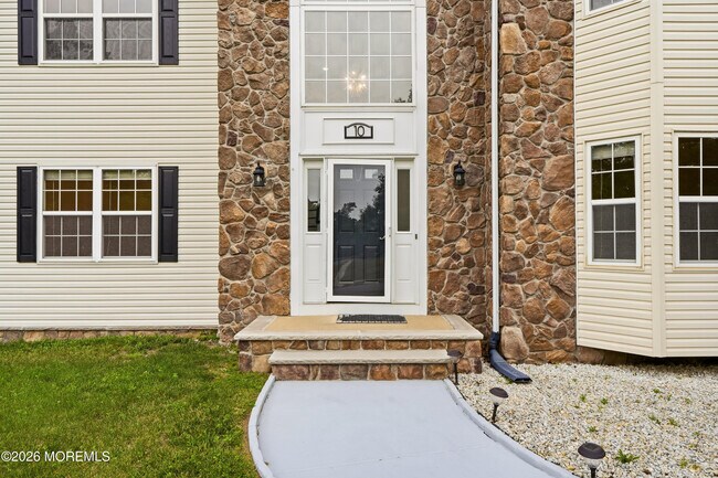 Building Photo - 10 Etty Ct
