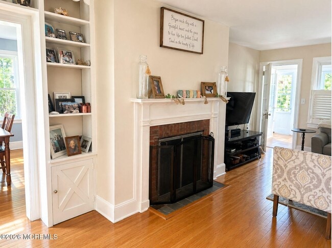 Building Photo - 17 Walnut Pl