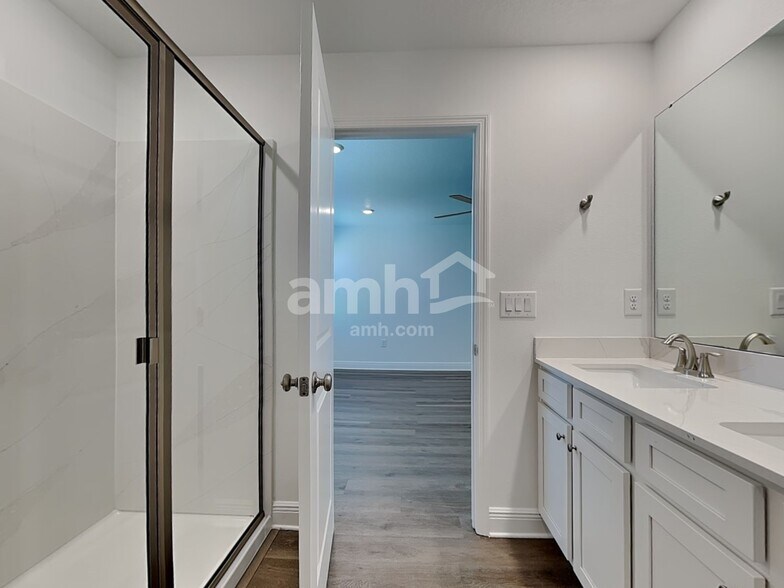 Building Photo - 14625 Cedar Trunk Ter