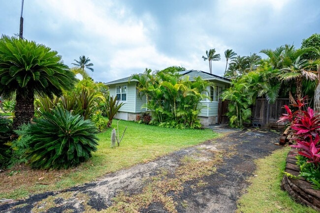 Building Photo - 41-020 Ehukai St
