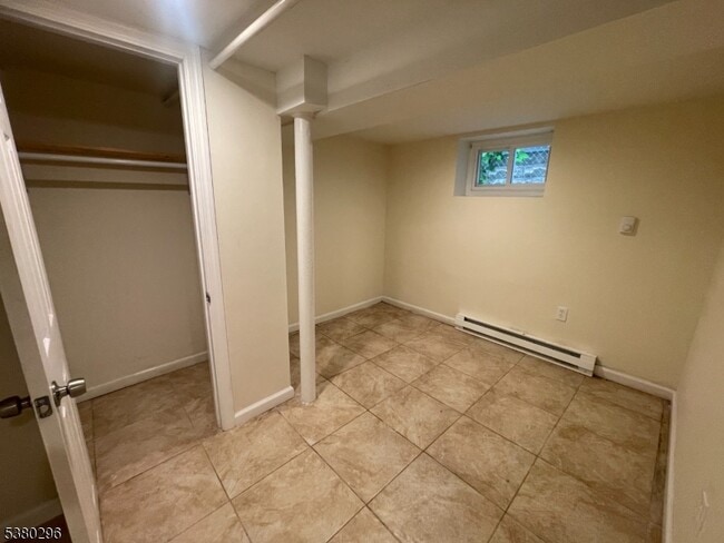 Building Photo - 43 Mapes Ave