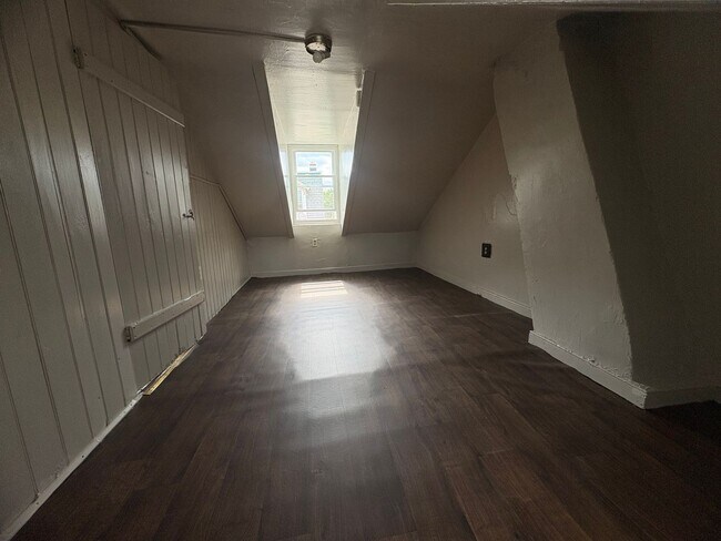 Building Photo - 31 N Hartley St