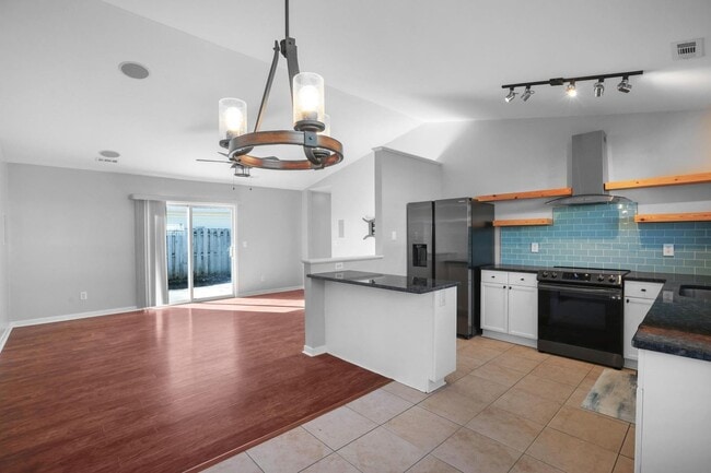 Building Photo - House for Rent in Wilmington with Fenced yard!